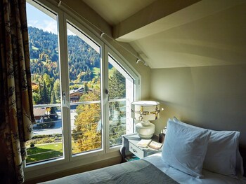 room-image