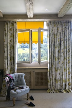 room-image