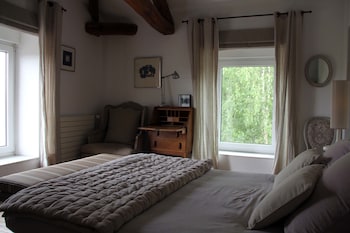 room-image