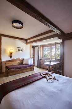 room-image