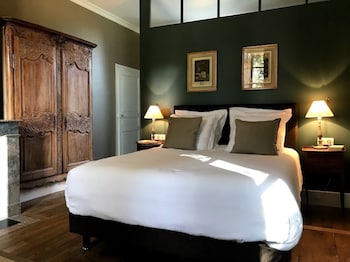room-image