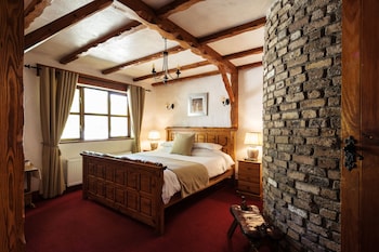 room-image