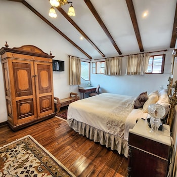 room-image
