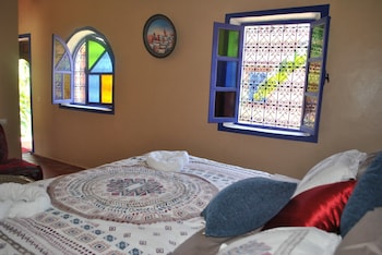 room-image