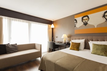 room-image