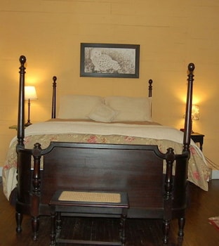 room-image