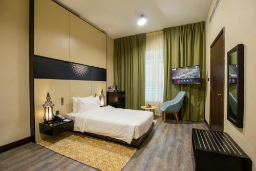 room-image