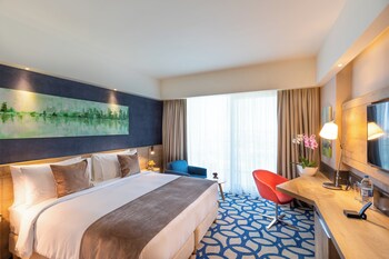 room-image