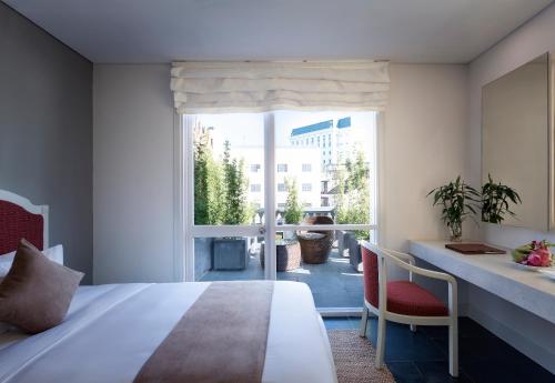room-image