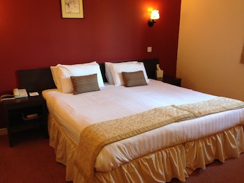 room-image