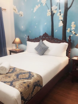 room-image