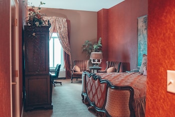 room-image