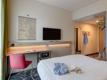 room-image