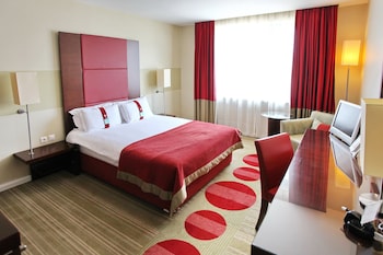 room-image