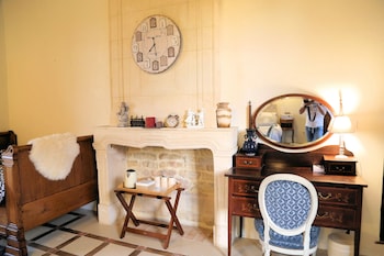 room-image