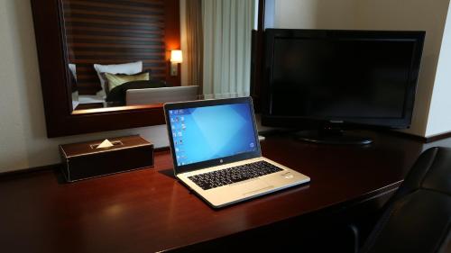room-image