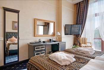 room-image