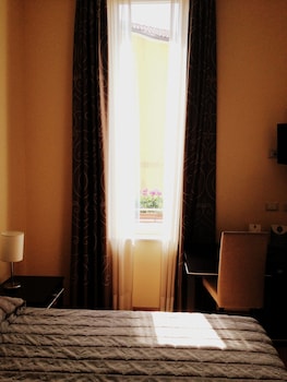 room-image