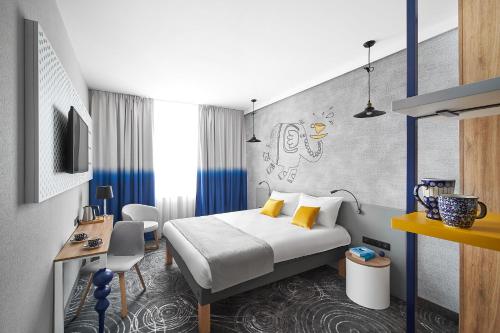room-image
