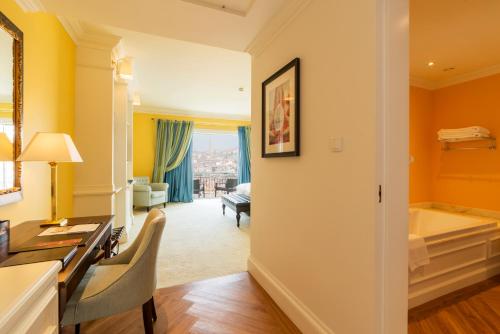 room-image