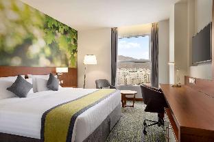 room-image