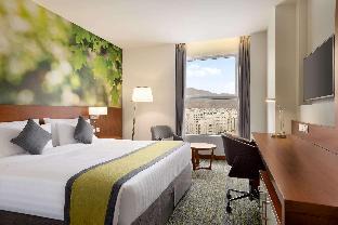 room-image