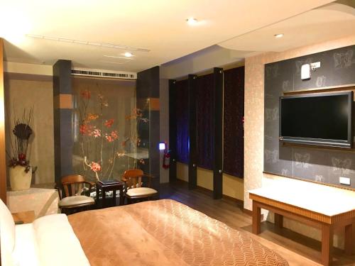 room-image