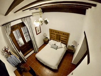 room-image