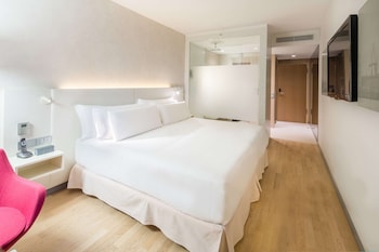 room-image