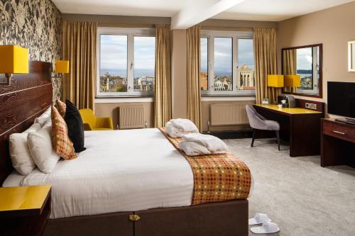 room-image