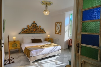 room-image