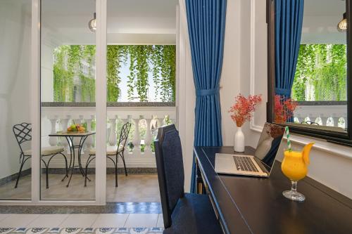 room-image