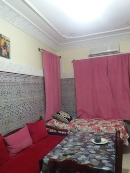 room-image