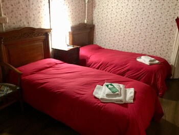 room-image