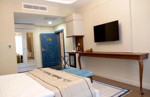 room-image