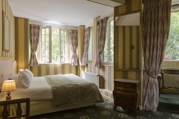 room-image