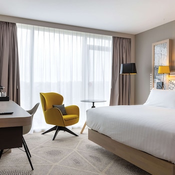 room-image