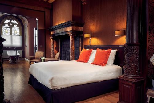 room-image