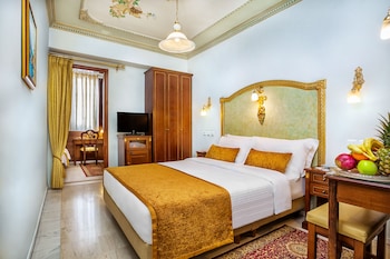 room-image