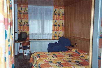room-image