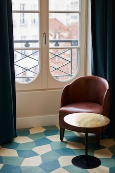 room-image
