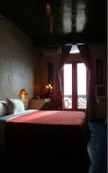 room-image
