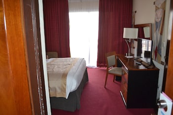 room-image