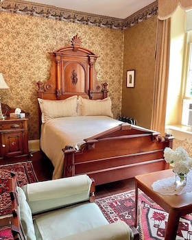 room-image