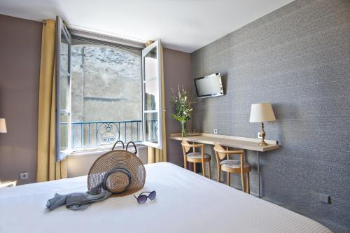room-image