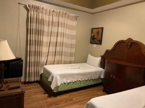 room-image