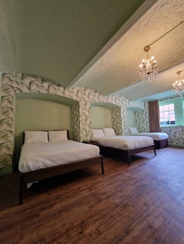 room-image