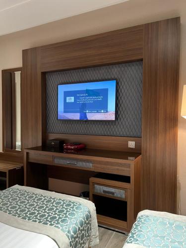 room-image