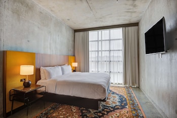 room-image