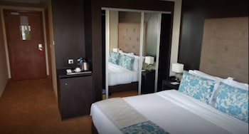 room-image